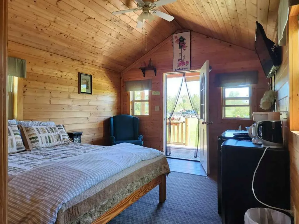 4221 6 Highway Twin Butte AB T0K 1W0
