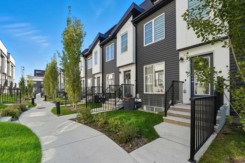 474 Seton Circle SE Calgary AB T3M3P6
