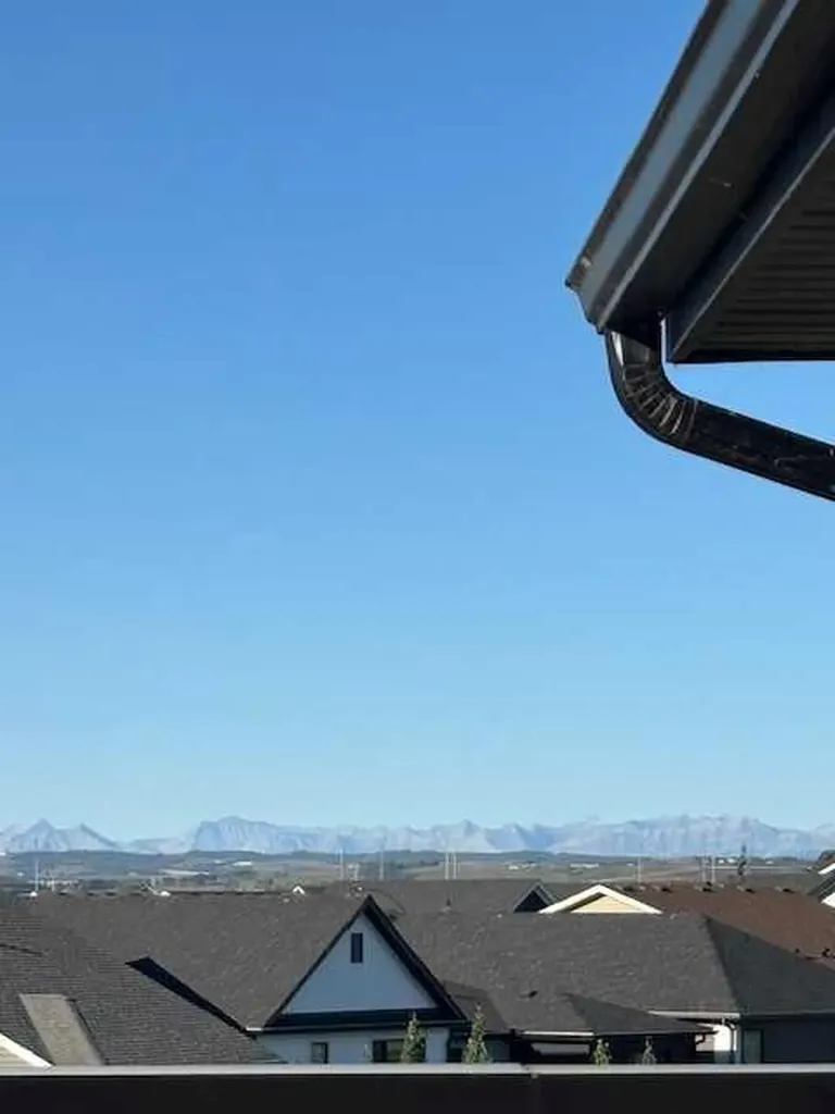 474 Seton Circle SE Calgary AB T3M3P6
