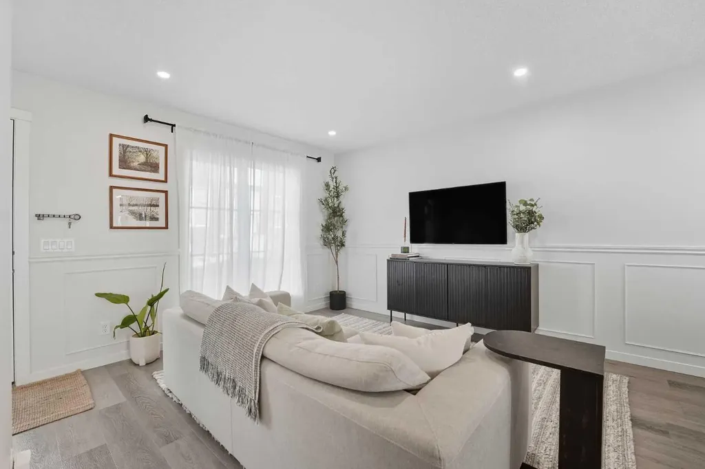 474 Seton Circle SE Calgary AB T3M3P6