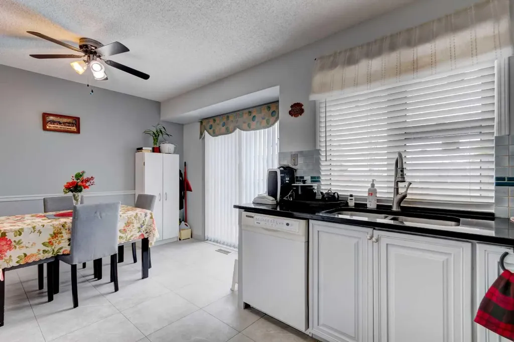 38 Millbank Hill SW Calgary AB T2Y 2Y9