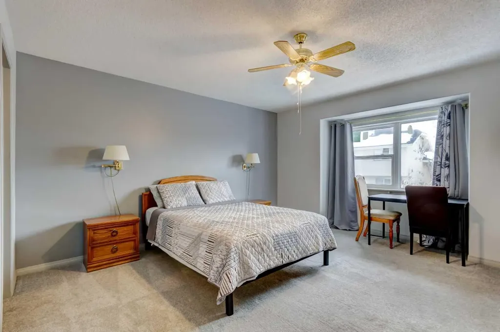 38 Millbank Hill SW Calgary AB T2Y 2Y9