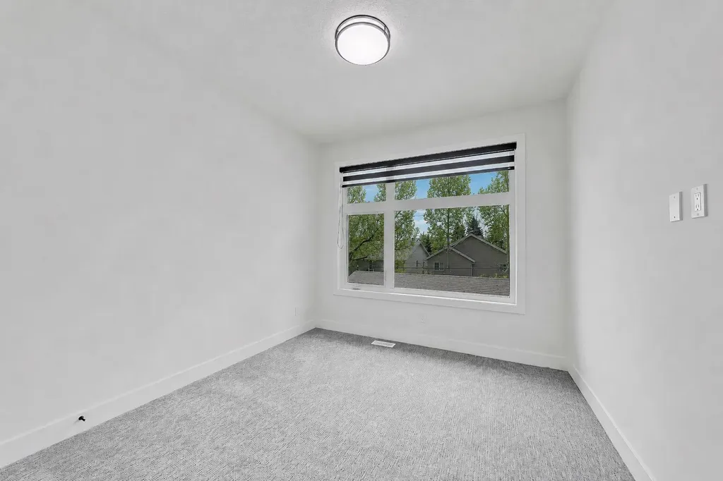 523 55 Avenue SW Calgary AB T2V 0E9