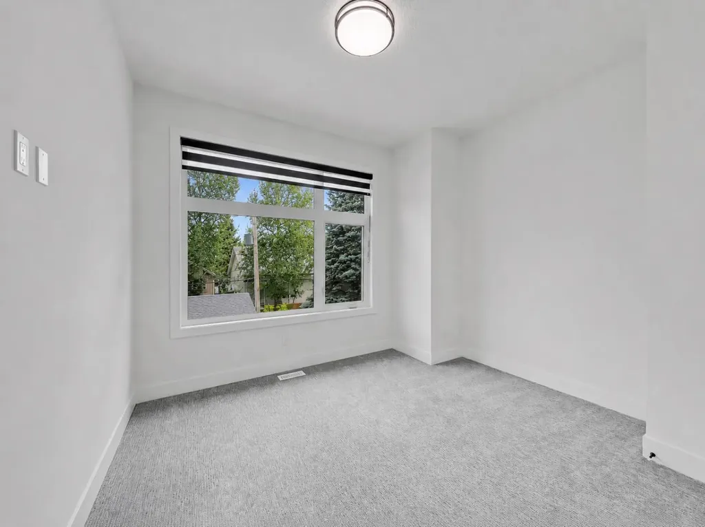 523 55 Avenue SW Calgary AB T2V 0E9