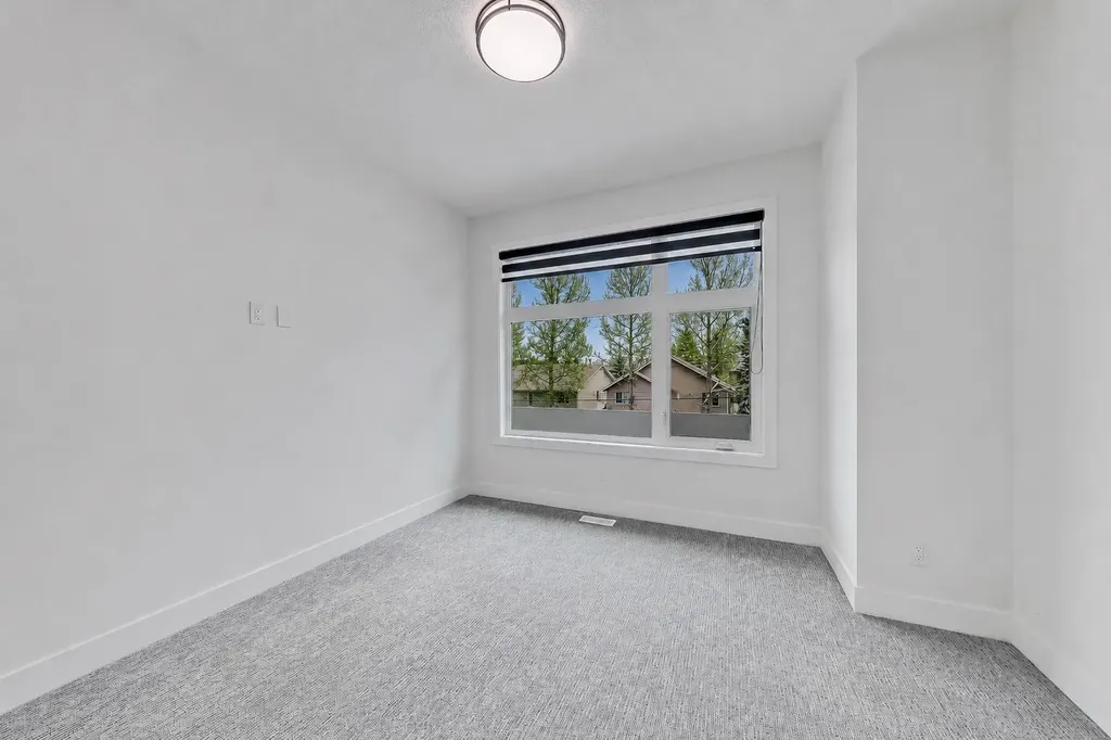 523 55 Avenue SW Calgary AB T2V 0E9