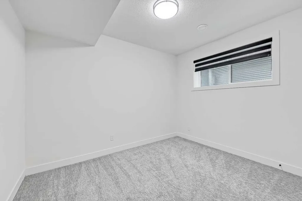 523 55 Avenue SW Calgary AB T2V 0E9