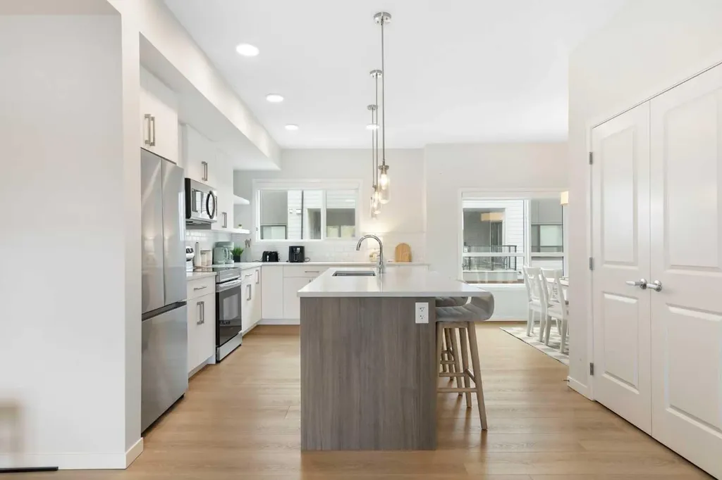 20295 Seton Way SE Calgary AB T3M 3X3