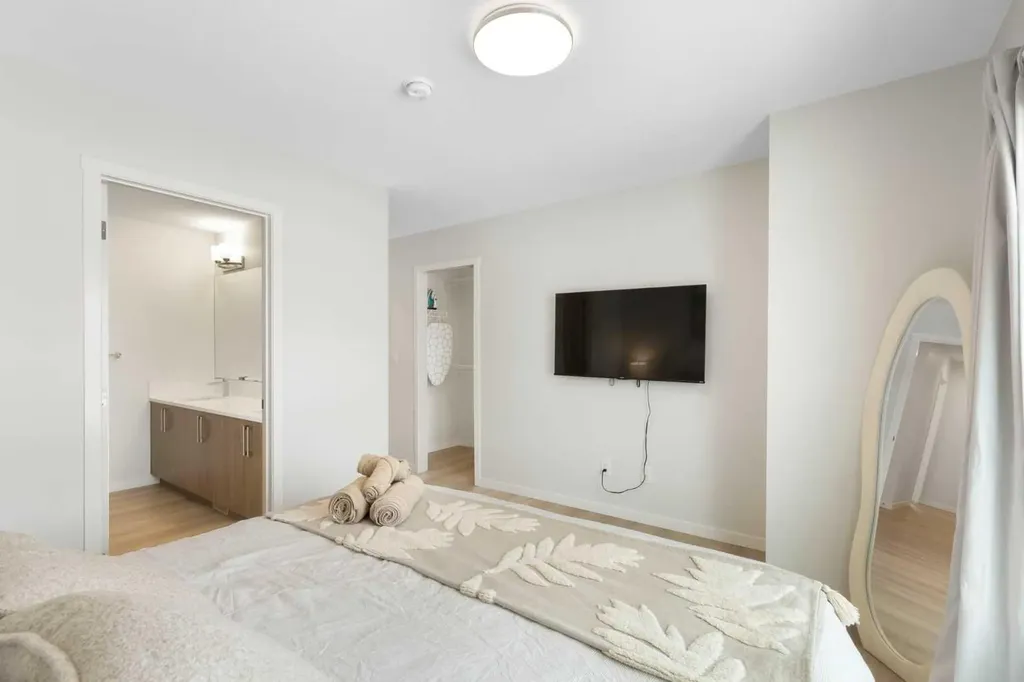 20295 Seton Way SE Calgary AB T3M 3X3