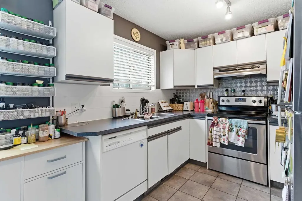 59 Abbeydale Villas NE Calgary AB T2A7P6