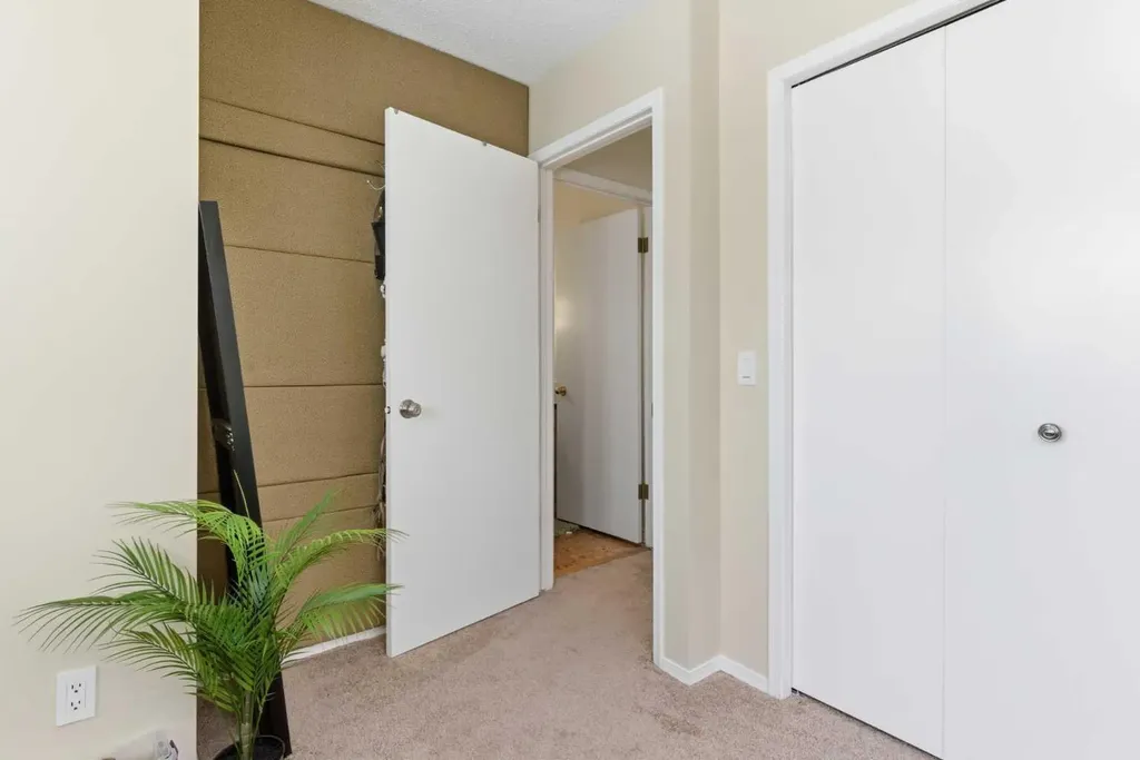 59 Abbeydale Villas NE Calgary AB T2A7P6