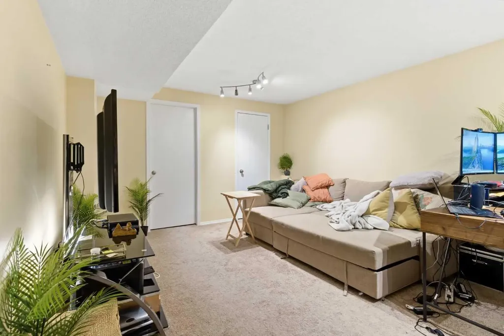 59 Abbeydale Villas NE Calgary AB T2A7P6