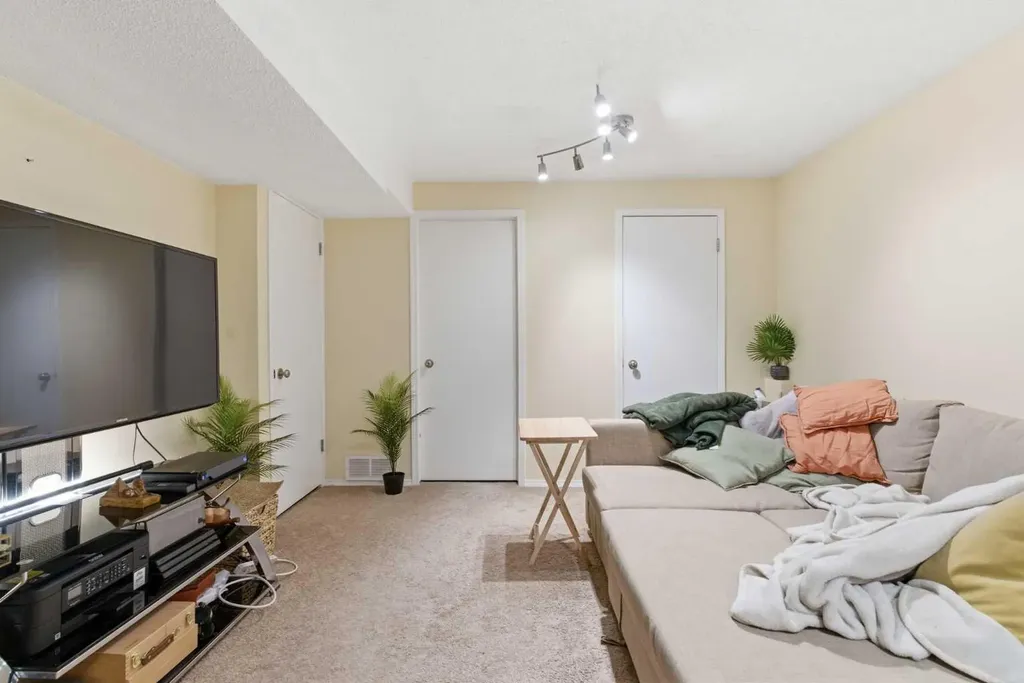 59 Abbeydale Villas NE Calgary AB T2A7P6