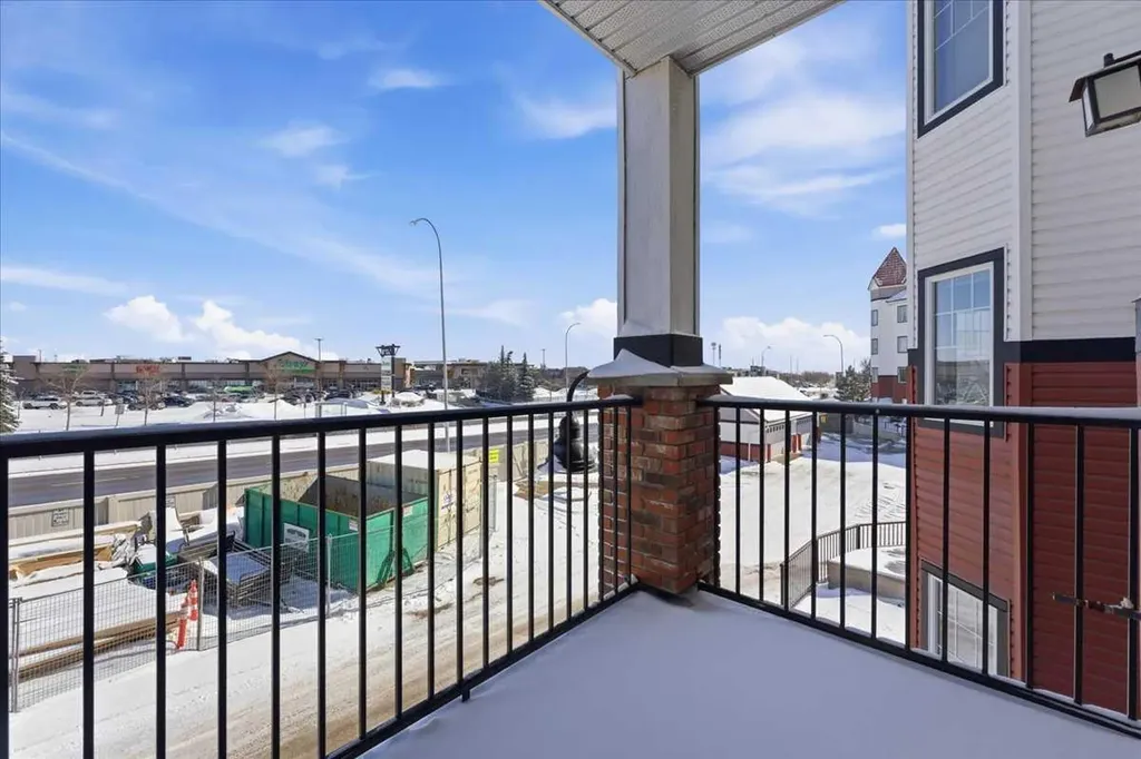 30 Royal Oak Plaza NW Calgary AB T3G 0C1