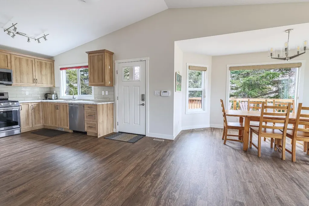 375040 Range Road 8-1 Rural Clearwater County AB T4T 2A2