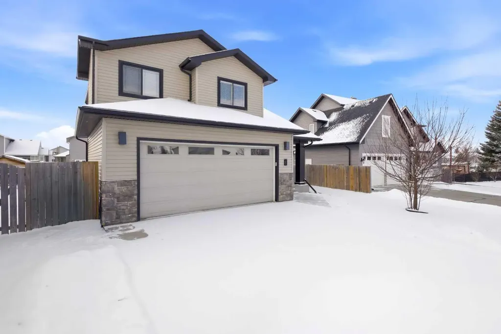 17 Skara Brae Close Carstairs AB T0M0N0
