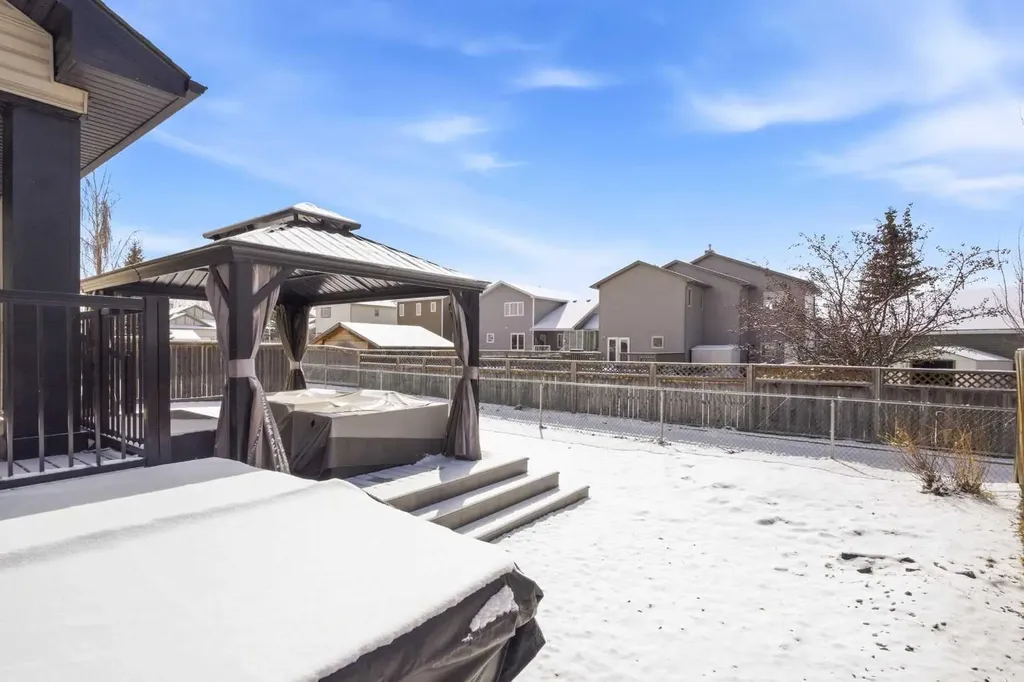 17 Skara Brae Close Carstairs AB T0M0N0