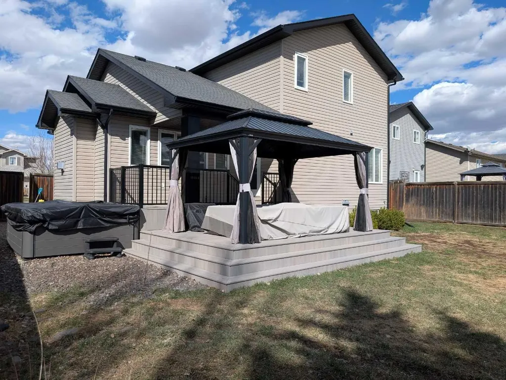 17 Skara Brae Close Carstairs AB T0M0N0