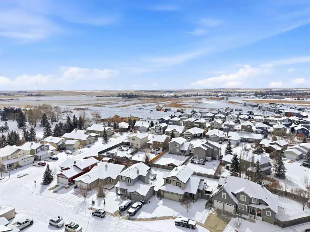 17 Skara Brae Close Carstairs AB T0M0N0