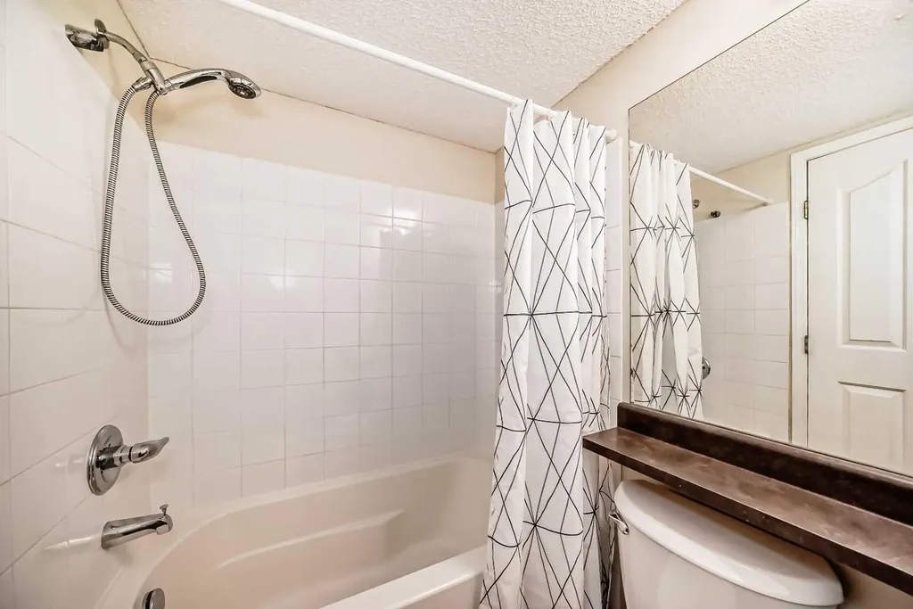 60 Panatella Street NW Calgary AB T3K 0M1