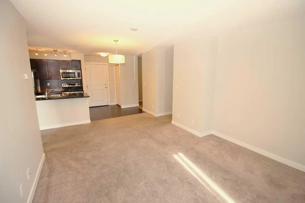 195 Kincora Glen Road NW Calgary AB T3R 0S3
