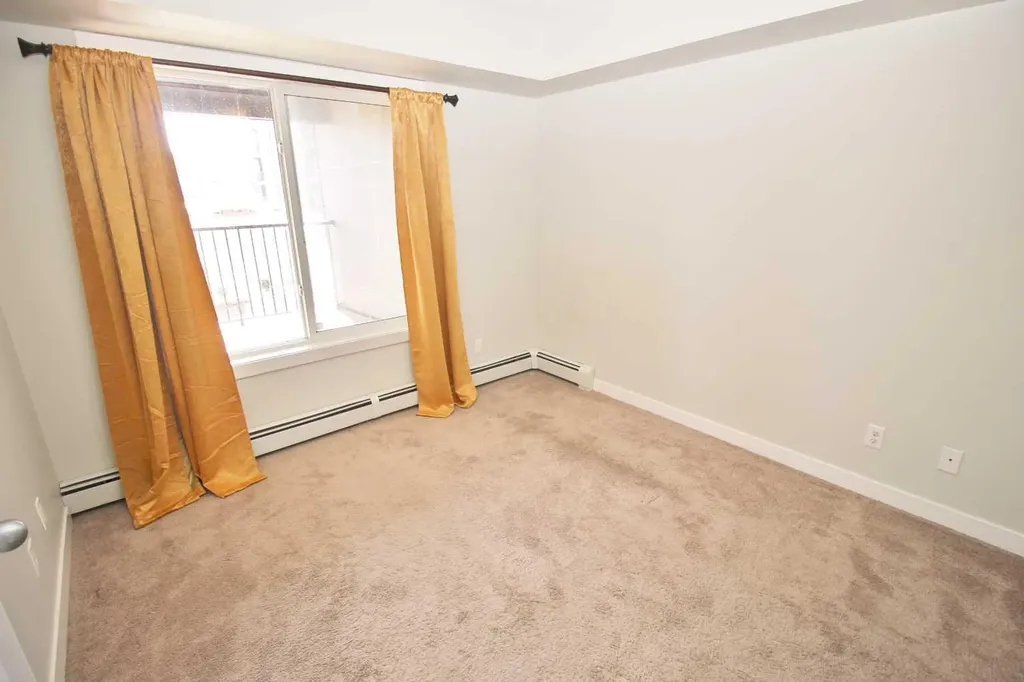 195 Kincora Glen Road NW Calgary AB T3R 0S3