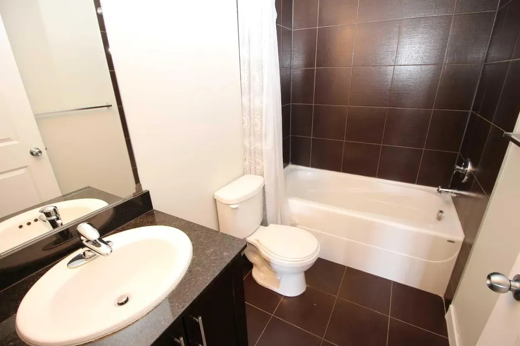195 Kincora Glen Road NW Calgary AB T3R 0S3
