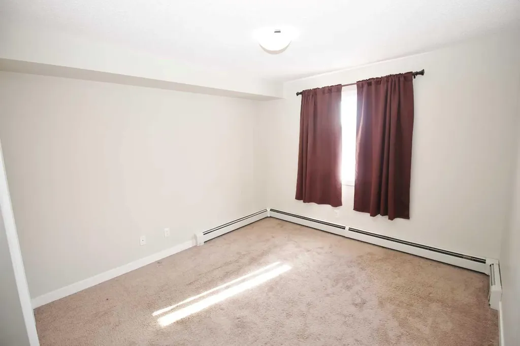 195 Kincora Glen Road NW Calgary AB T3R 0S3