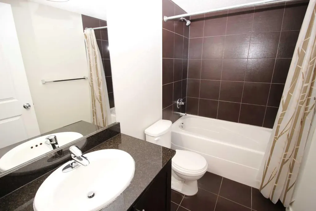 195 Kincora Glen Road NW Calgary AB T3R 0S3