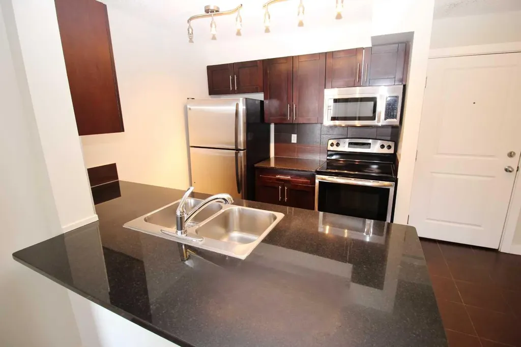 195 Kincora Glen Road NW Calgary AB T3R 0S3