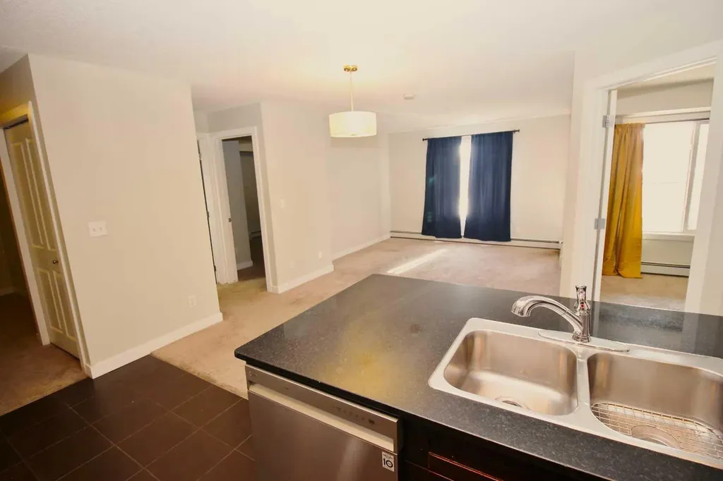 195 Kincora Glen Road NW Calgary AB T3R 0S3