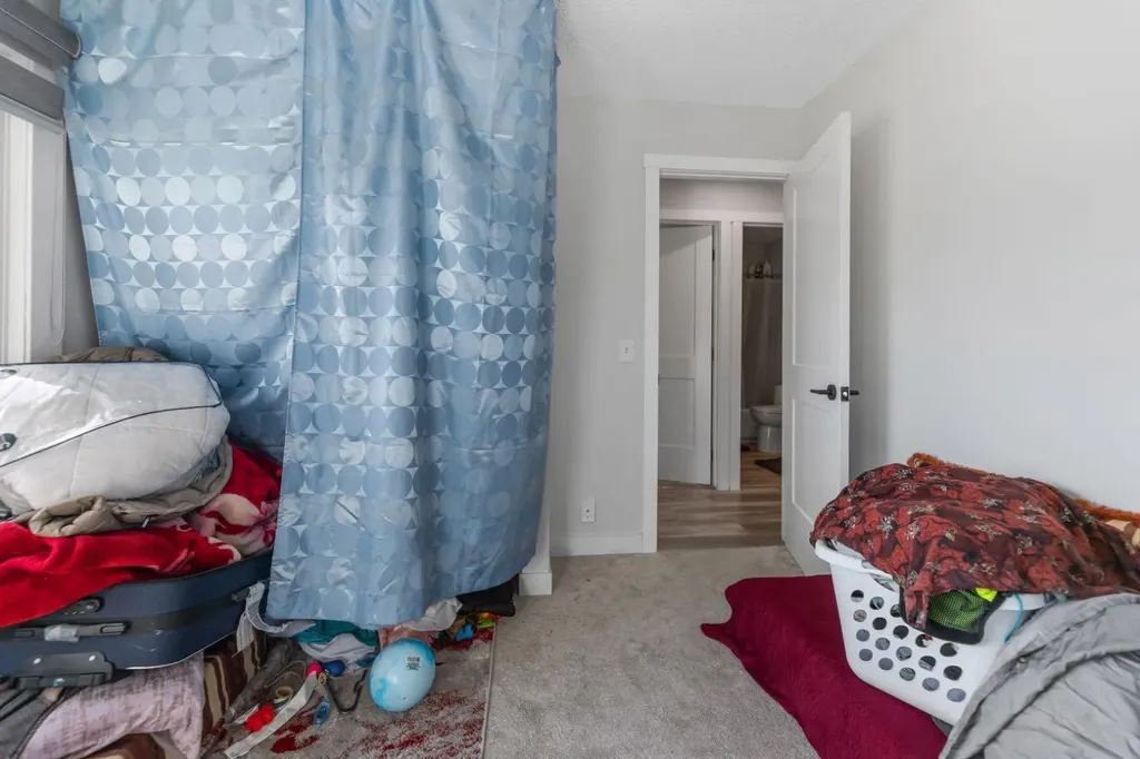 259 Manora Crescent NE Calgary AB T2A4S4