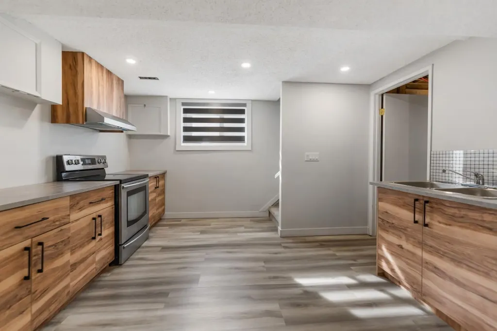 259 Manora Crescent NE Calgary AB T2A4S4