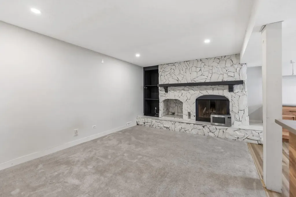 259 Manora Crescent NE Calgary AB T2A4S4