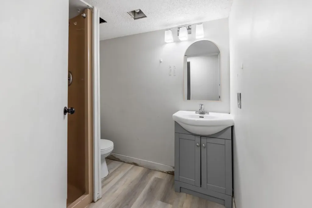 259 Manora Crescent NE Calgary AB T2A4S4