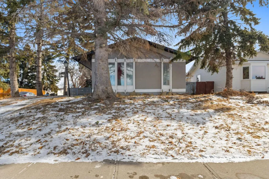 259 Manora Crescent NE Calgary AB T2A4S4