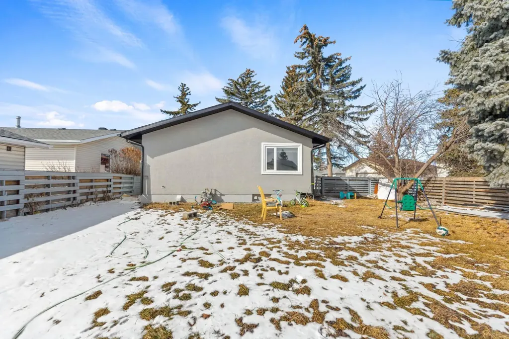 259 Manora Crescent NE Calgary AB T2A4S4