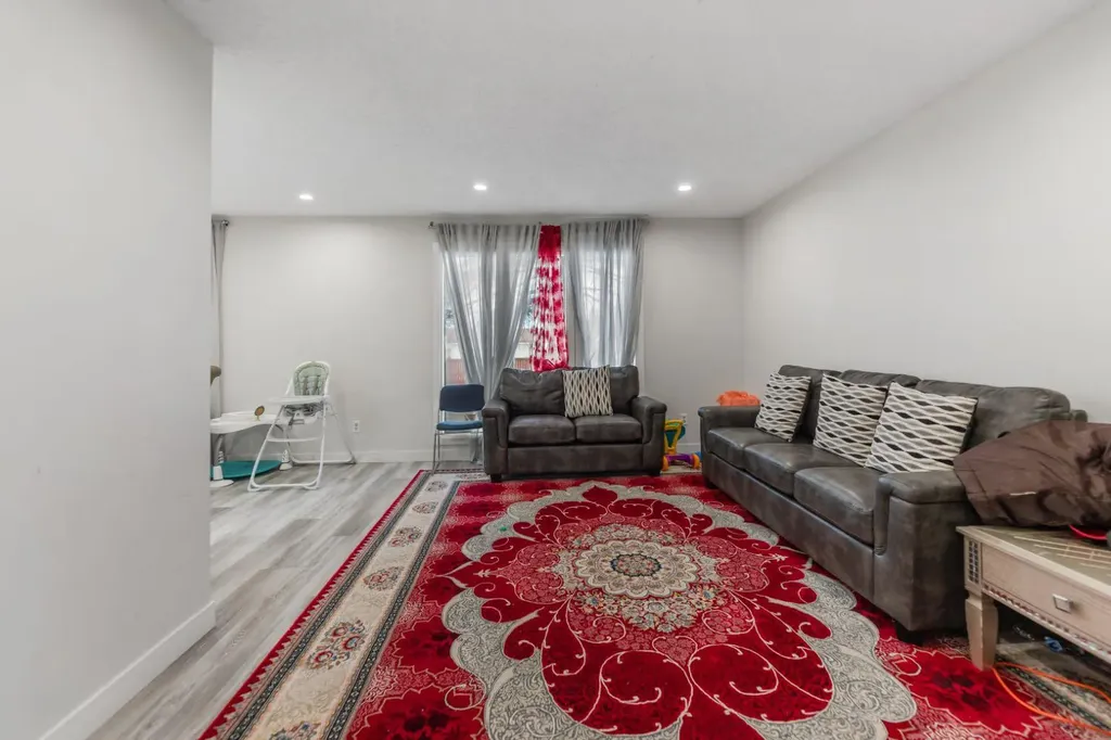259 Manora Crescent NE Calgary AB T2A4S4
