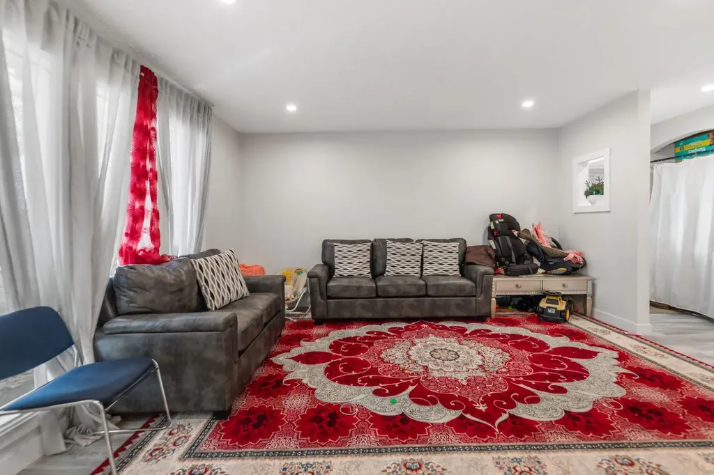 259 Manora Crescent NE Calgary AB T2A4S4