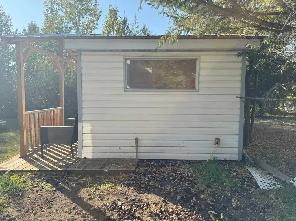 200 4 Avenue SW Sundre AB T0M 1X0