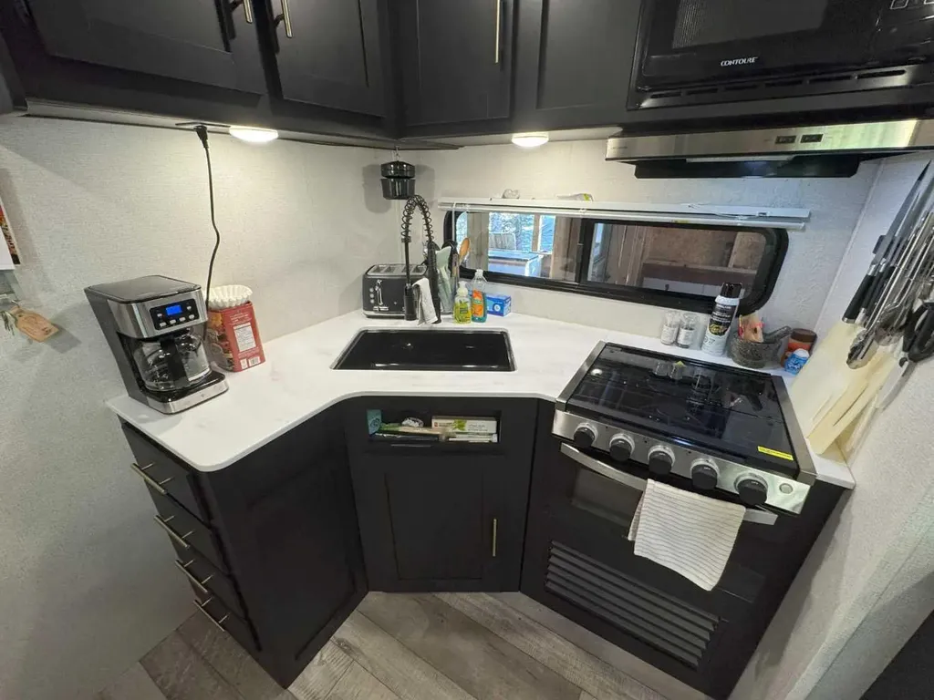 200 4 Avenue SW Sundre AB T0M 1X0