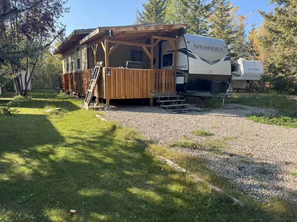 200 4 Avenue SW Sundre AB T0M 1X0