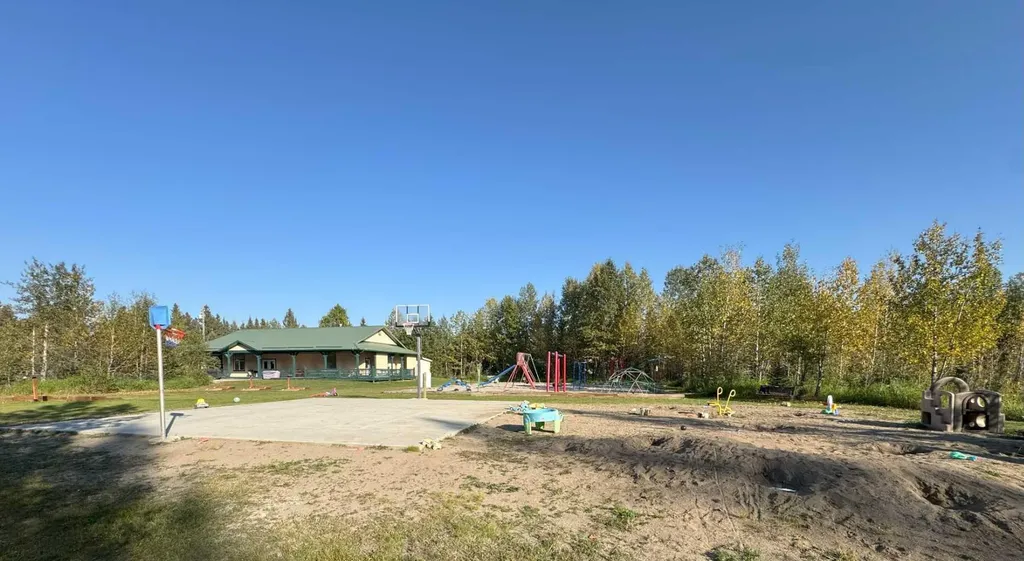 200 4 Avenue SW Sundre AB T0M 1X0