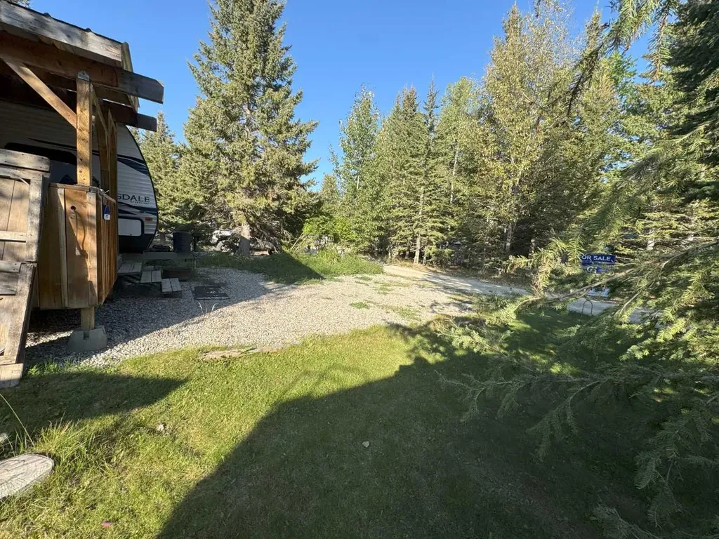 200 4 Avenue SW Sundre AB T0M 1X0