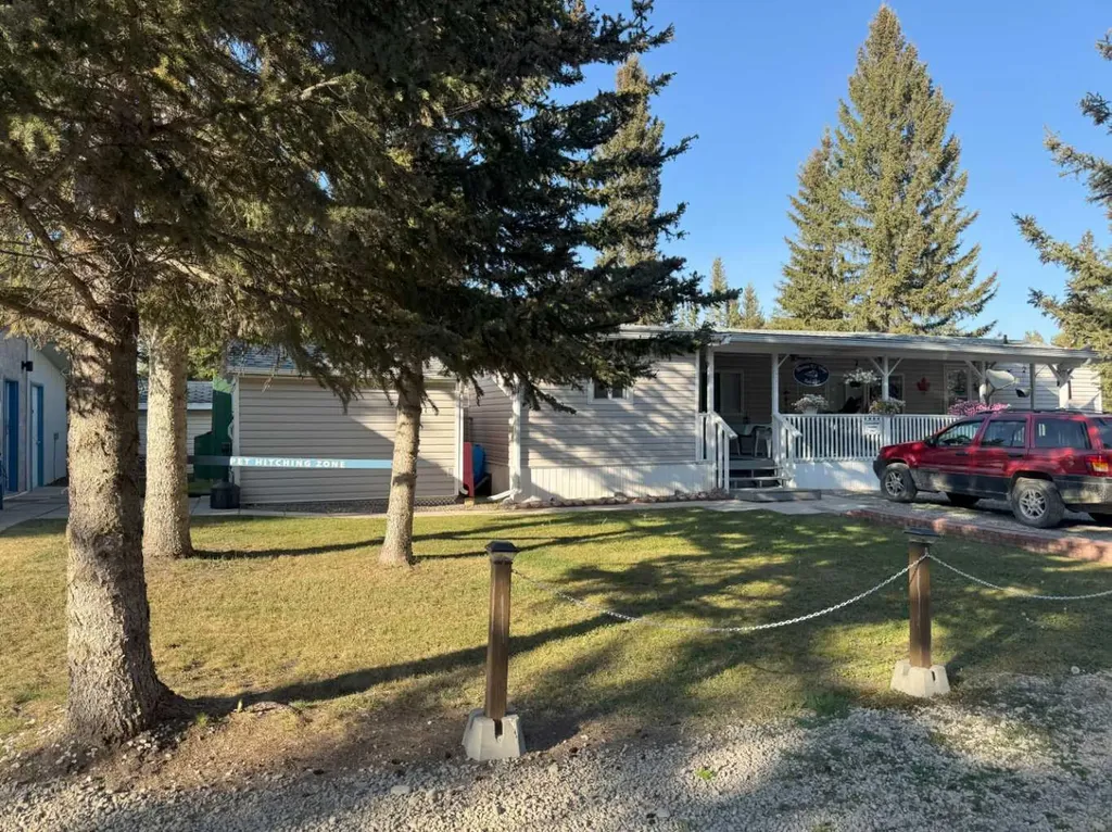 200 4 Avenue SW Sundre AB T0M 1X0