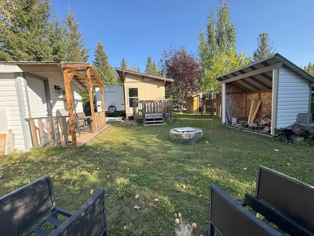 200 4 Avenue SW Sundre AB T0M 1X0