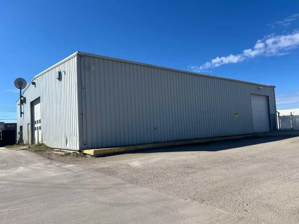 5625 4 Avenue Edson AB T7E 1L6