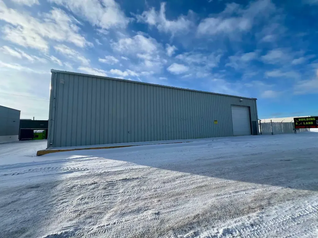 5625 4 Avenue Edson AB T7E 1L6