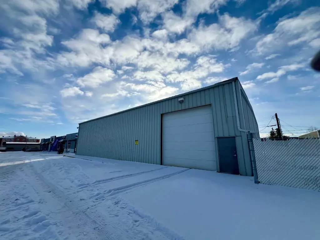 5625 4 Avenue Edson AB T7E 1L6
