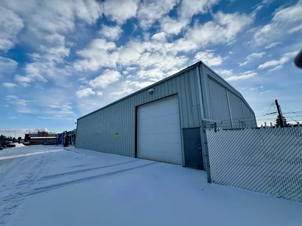 5625 4 Avenue Edson AB T7E 1L6