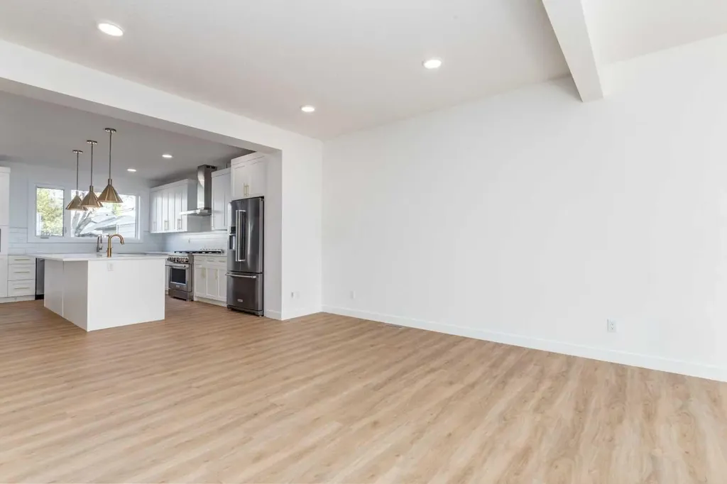 2520 21 Avenue SW Calgary AB T3E0H3